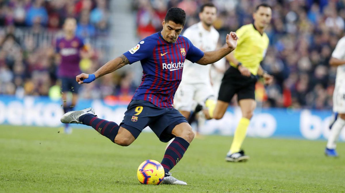 \"Барселона\" разгромно победила \"Реал\"