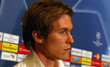 Глеб: Жена категорически против переезда в Россию