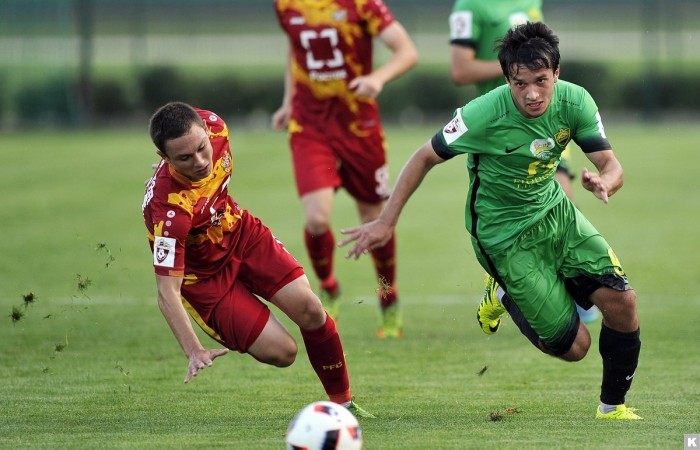 \"Анжи\" переиграл \"Арсенал\" из Тулы