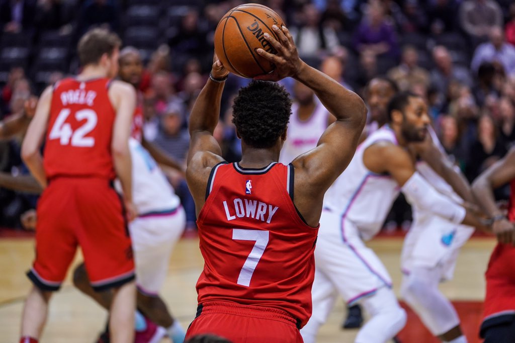 \"Торонто\" удержал победу над \"Майами\"