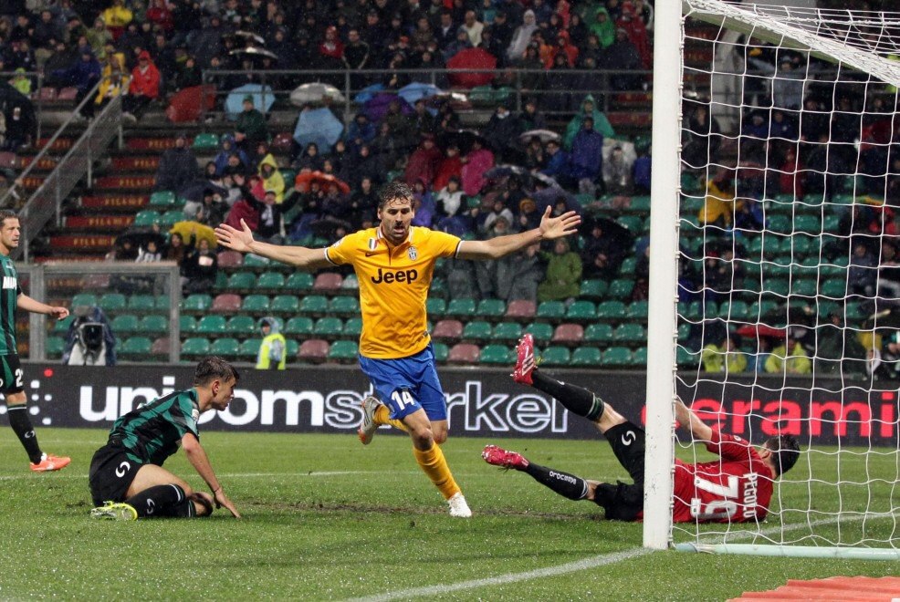 \"Ювентус\" увеличил отрыв от \"Ромы\" до 8-ми очков