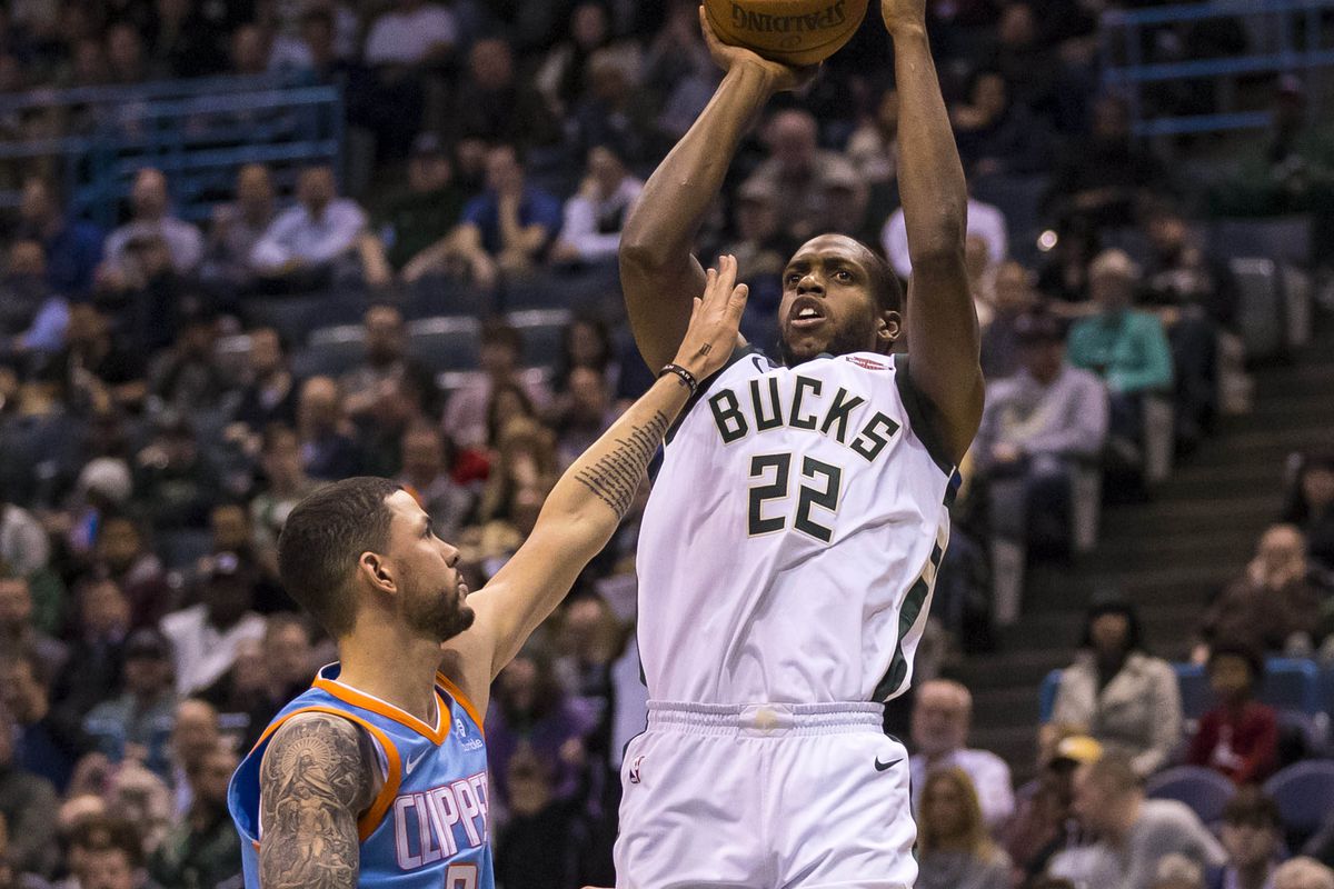 \"Лос-Анджелес Клипперс\" на семь очков переиграли \"Милуоки Бакс\"