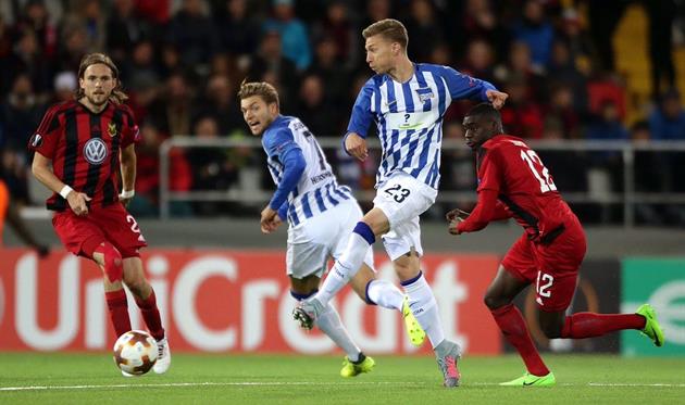 \"Эстерсунд\" возглавляет свою группу