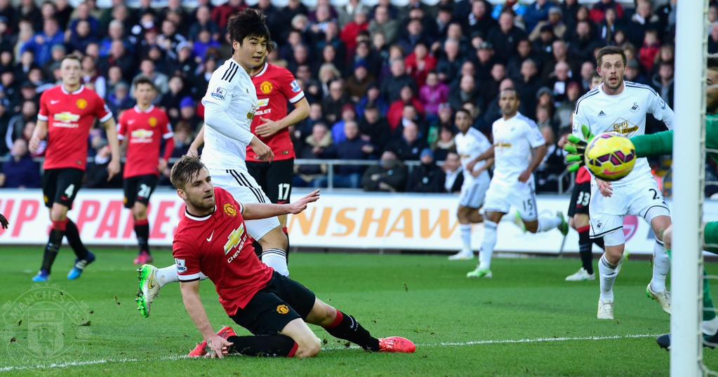 \"МЮ\" уступил\" \"Суонси, \"Челси\" и \"Бернли\" разошлись миром