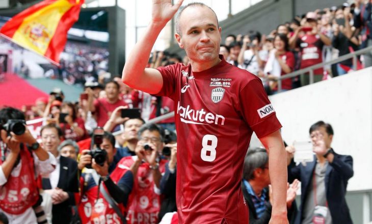 Иньеста хочет вернуться в \"Барселону\"