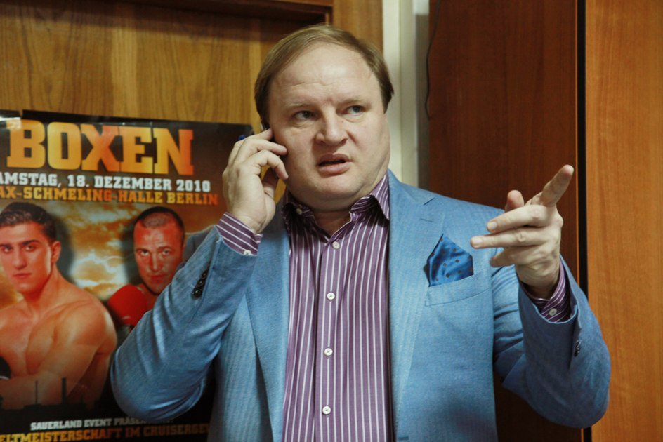 Хрюнов считает своей главной задачей свести в ринге Устинова и Кличко-младшего