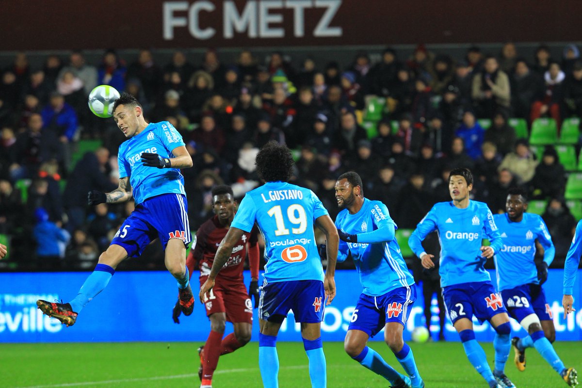 \"Марсель\" разгромил \"Метц\"