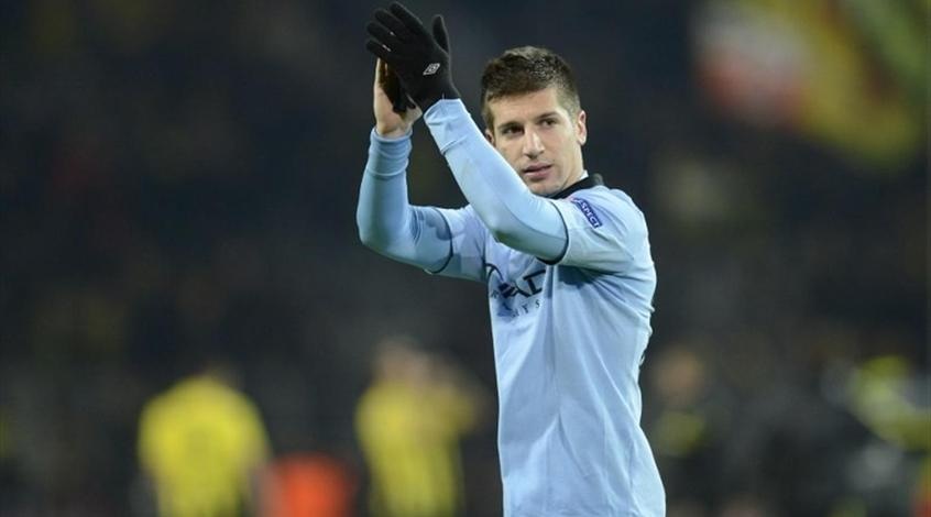 \"Шальке\" объявил о переходе Настасича