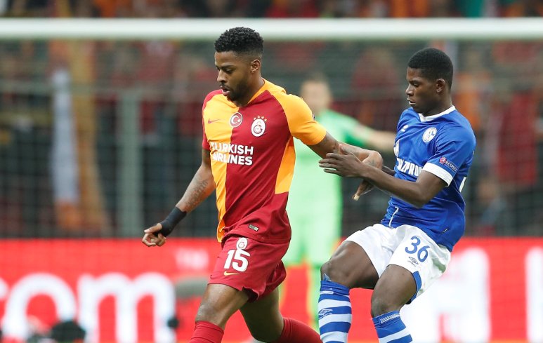 \"Галатасарай\" и \"Шальке\" голов не забивали