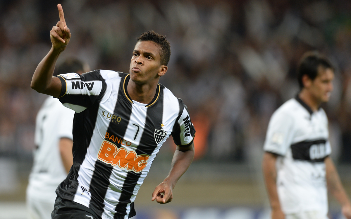 Жо не захотел возвращаться в Москву