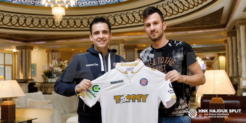 Цакташ сменил \"Рубин\" на \"Хайдук\"