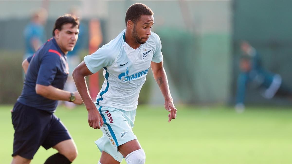 \"Сент-Этьен\" арендует Эрнани