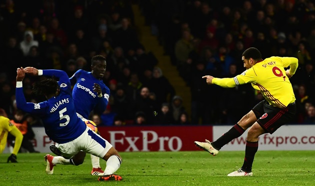 \"Уотфорд\" минимально обыграл \"Эвертон\"