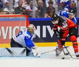 Финляндия отгрузила 5 шайб в ворота Канады