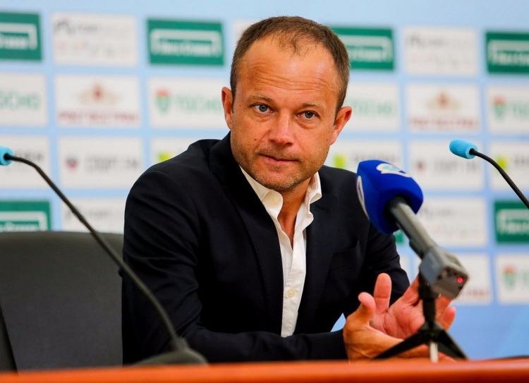 Парфенов сменит Тарханова у руля \"Урала\"