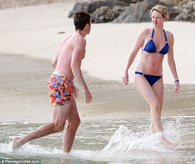 Дуэль по-английски: Лиза Каррик vs Рой Кин