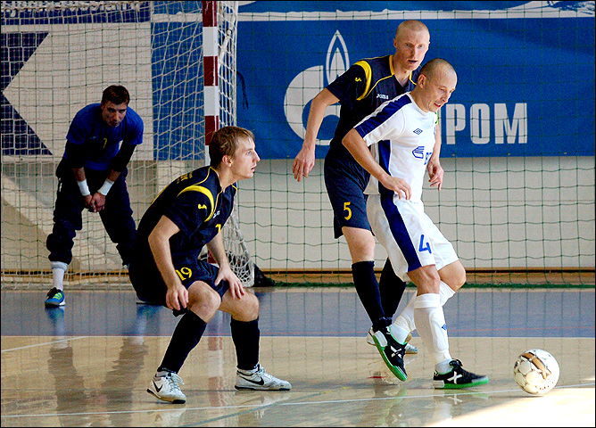 Мини-футбол. В финале Кубка России сыграют \"Динамо\" и \"Тюмень\"