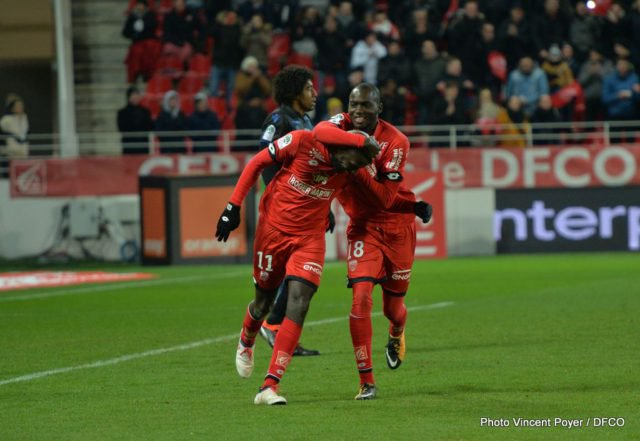 \"Ницца\" не удержала ничью в матче с \"Дижоном\"