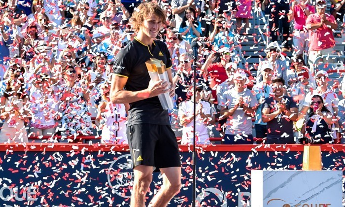 Федерер уступил Звереву в финале турнира в Монреале