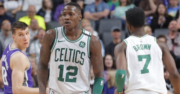 \"Бостон\" выиграл у \"Сакраменто\"