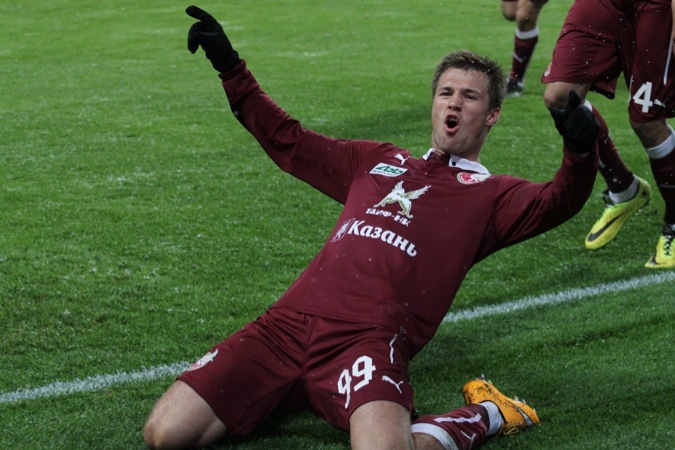 Суд отменил запрет на трансфер Канунникова