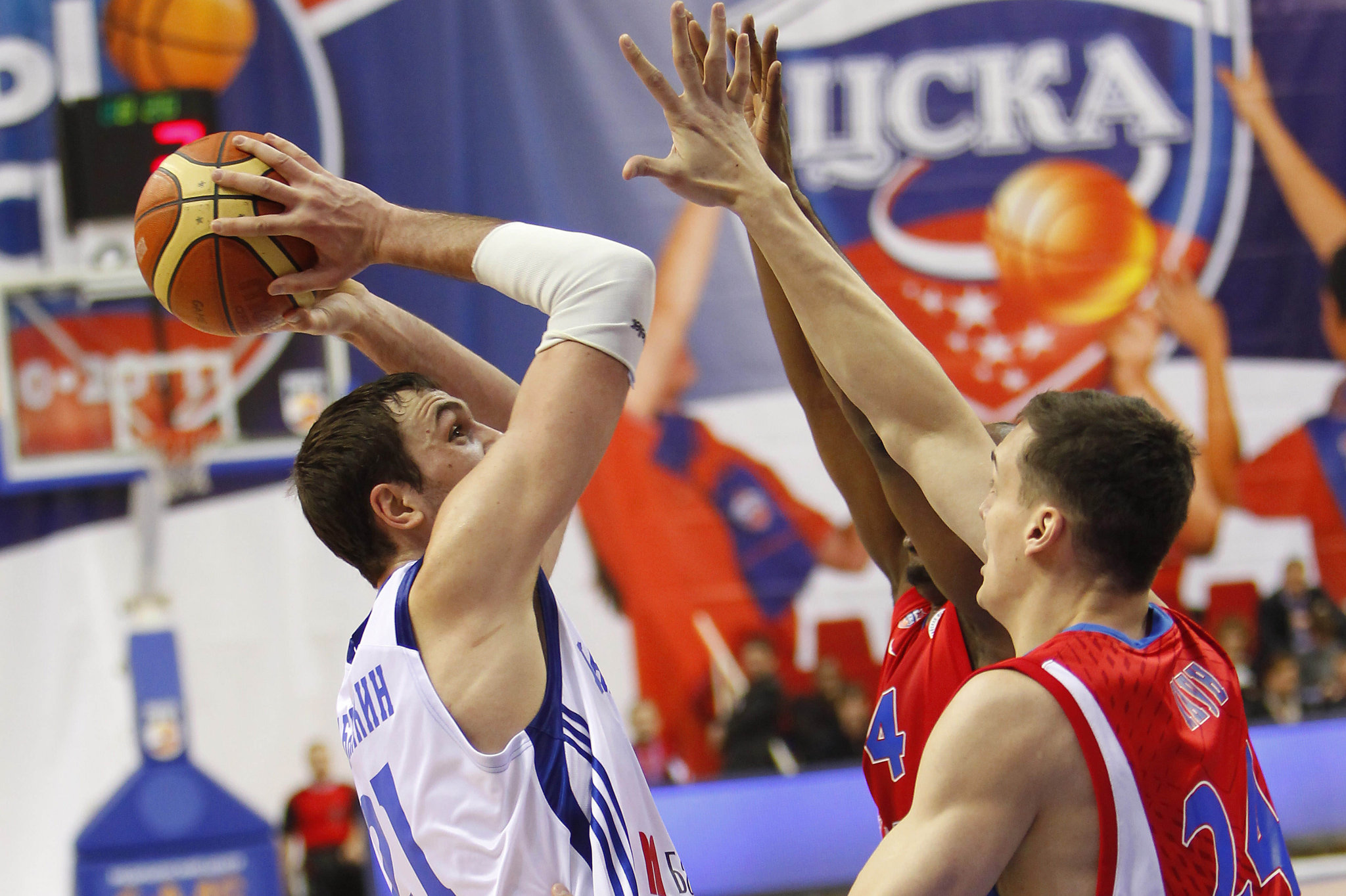 ЦСКА и \"Химки\" узнали всех своих соперников по Топ-16 Евролиги