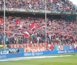 "Атлетико" запретил вход на домашний стадион членам фанатской группировки "Frente Atletic