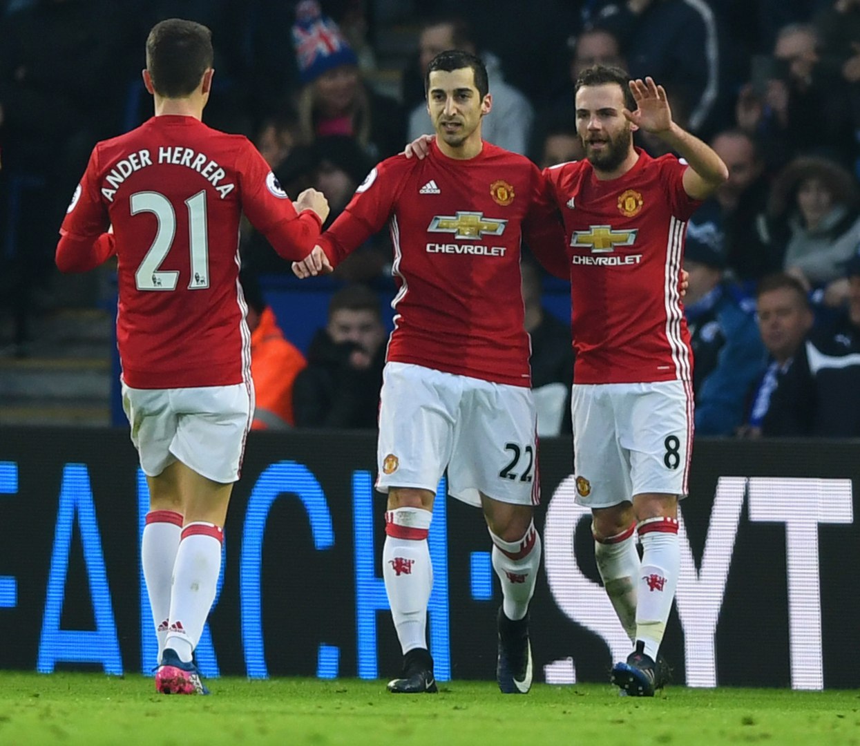 Мхитаряну комфортно играть на разных позициях