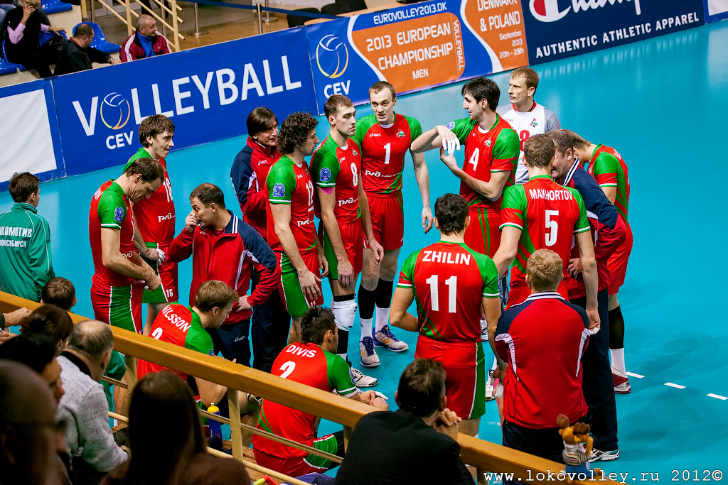 Новосибирский \"Локомотив\" выиграл в трех партиях у \"Грозного\"