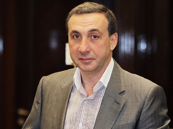 Гинер не намерен \"носить судьям деньги\"