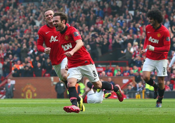 \"МЮ\" громит \"Астон Виллу\" 