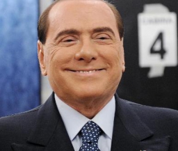 Берлускони хочет вернуть былое величие "Милана" 