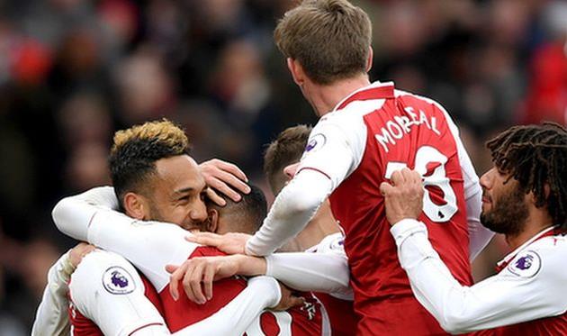 \"Арсенал\" обыграл \"Сток Сити\", благодаря двум пенальти