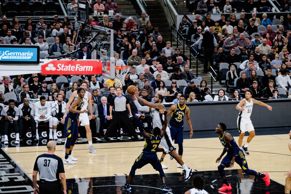 \"Индиана\" разгромила в гостях \"Сан-Антонио\"