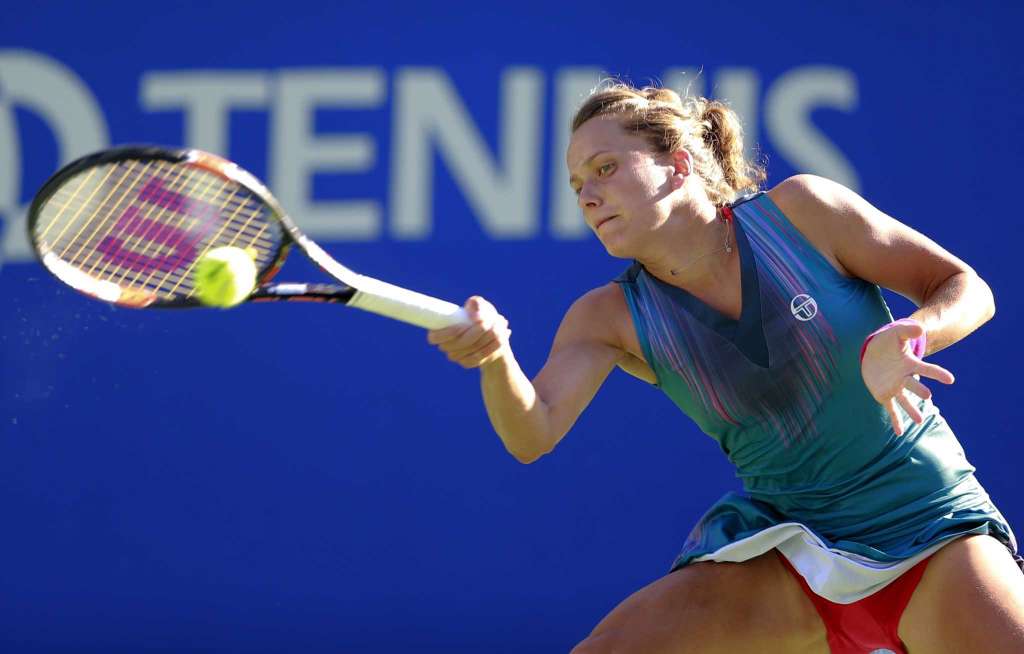 Стрыцова победила Конту