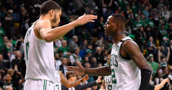 \"Бостон\" в овертайме дожал \"Милуоки\"