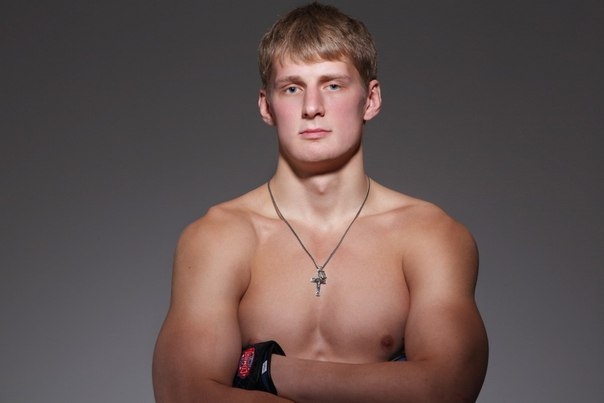 Единоборства. Волков завоевал титул чемпиона Bellator