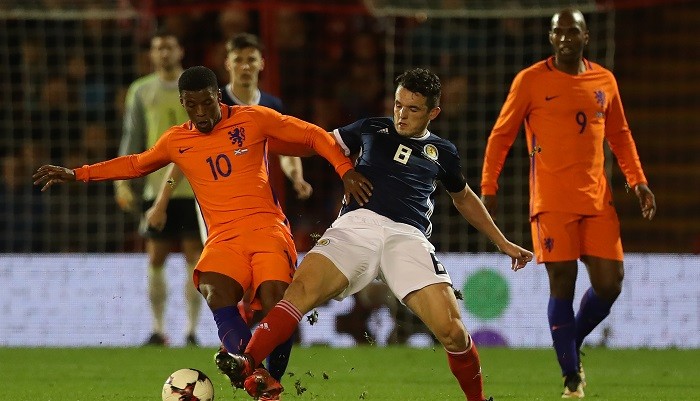 Шотландия на своем поле минимально уступила Голландии