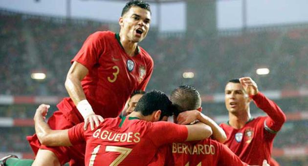 Португалия разгромила Алжир