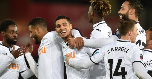 \"Суонси\" отгрузил 8 голов в ворота \"Ноттс Каунти\"