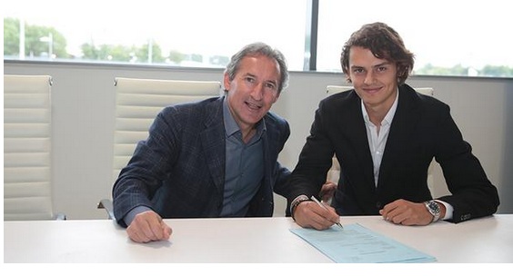 Официально: ряды \"Манчестер Сити\" пополнил турецкий форвард Унал