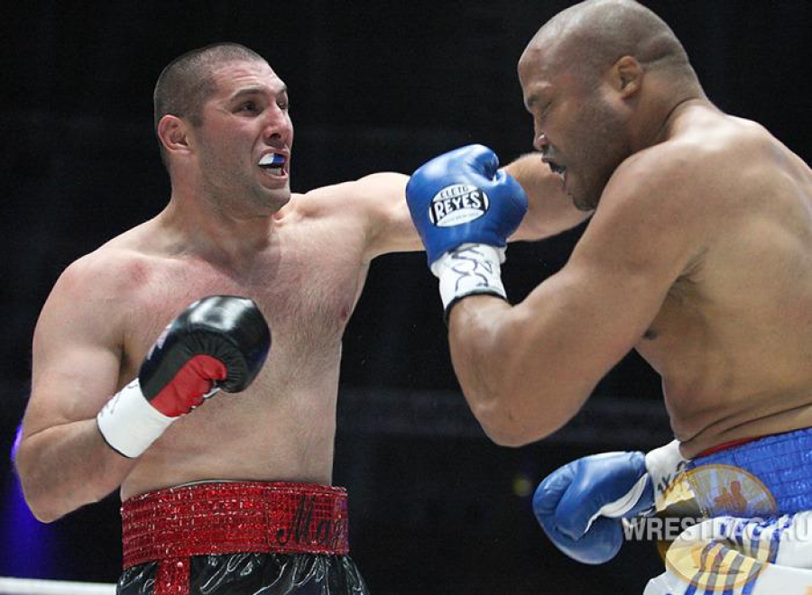 Абдусаламов отправил в нокаут пуэрториканца Бисбаля