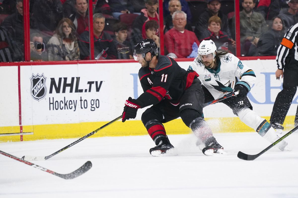 \"Сан-Хосе Шаркс\" уничтожил \"Каролину Харрикейнз\"