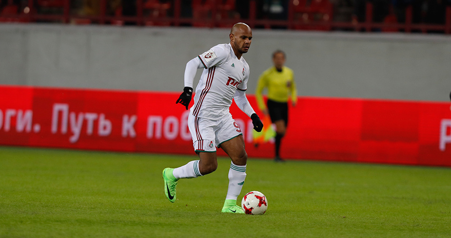 Ари хочет взять автограф у Лоськова