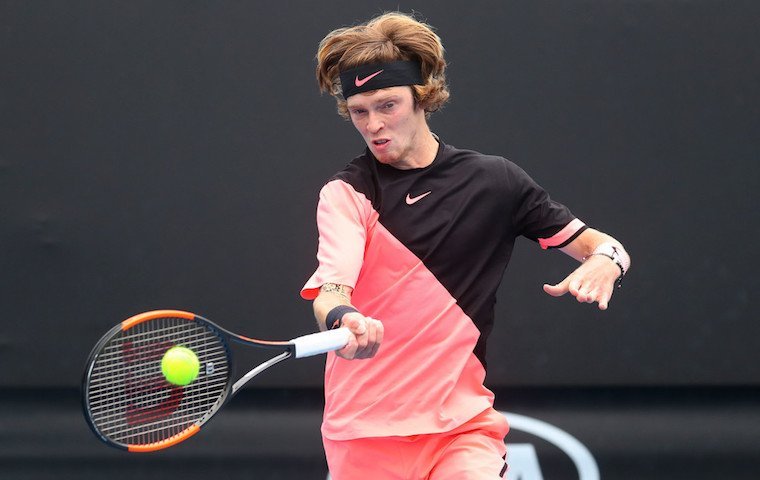 Рублев не смог отстоять титул в Умаге