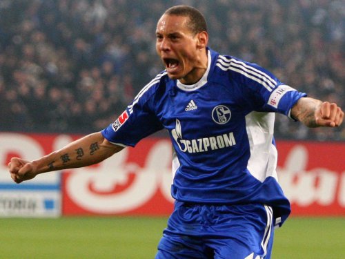 \"Галатасарай\" не смог победить \"Шальке\"