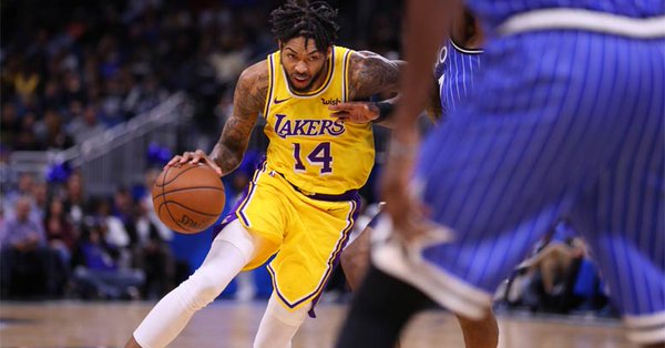 \"Лейкерс\" уступили на выезде \"Орландо\"