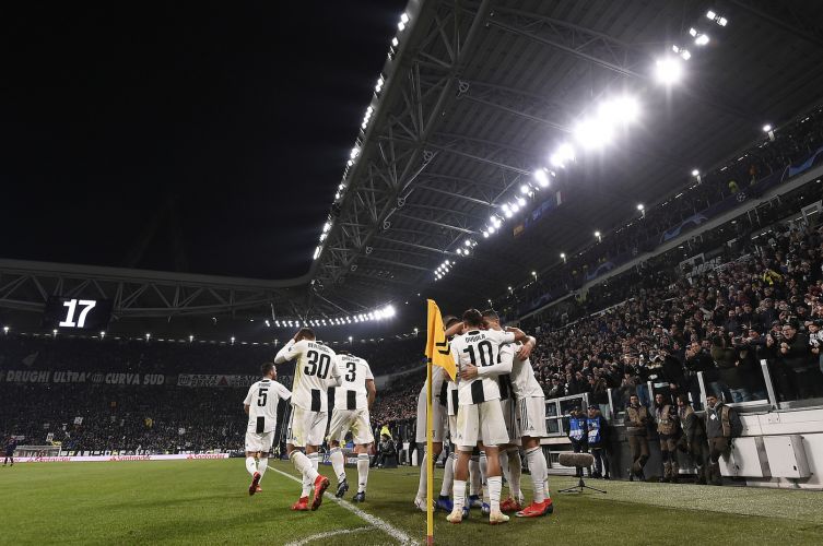 \"Ювентус\" минимально одолел \"Валенсию\"