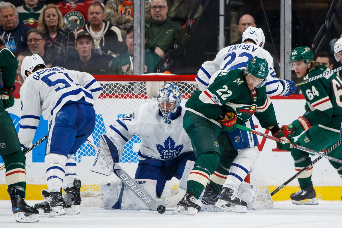 \"Торонто Мэйпл Лифс\" в гостях одолели \"Миннесоту Уайлд\"