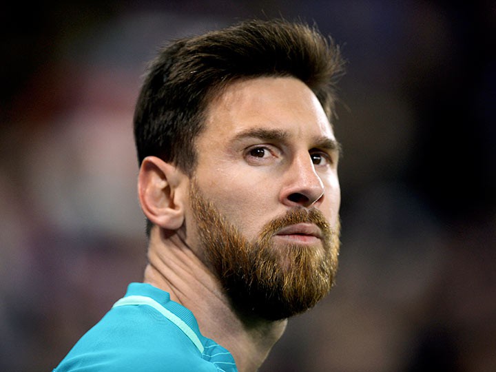 Месси отрицает, что оскорблял судью